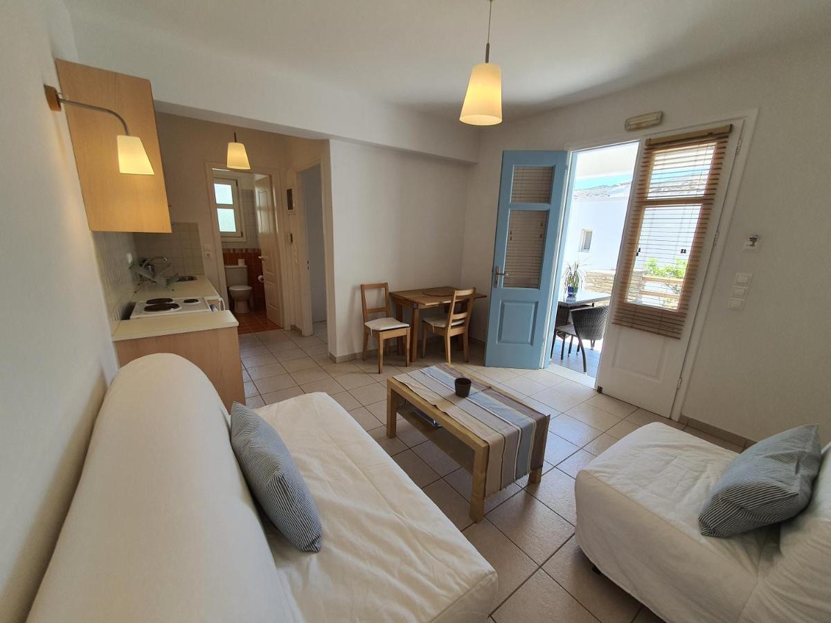 Karaoulanis Apartments Ándros Extérieur photo