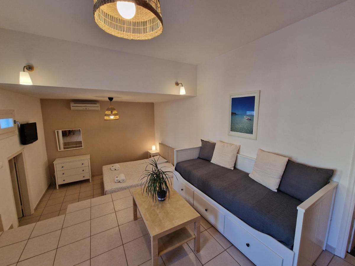 Karaoulanis Apartments Ándros Extérieur photo