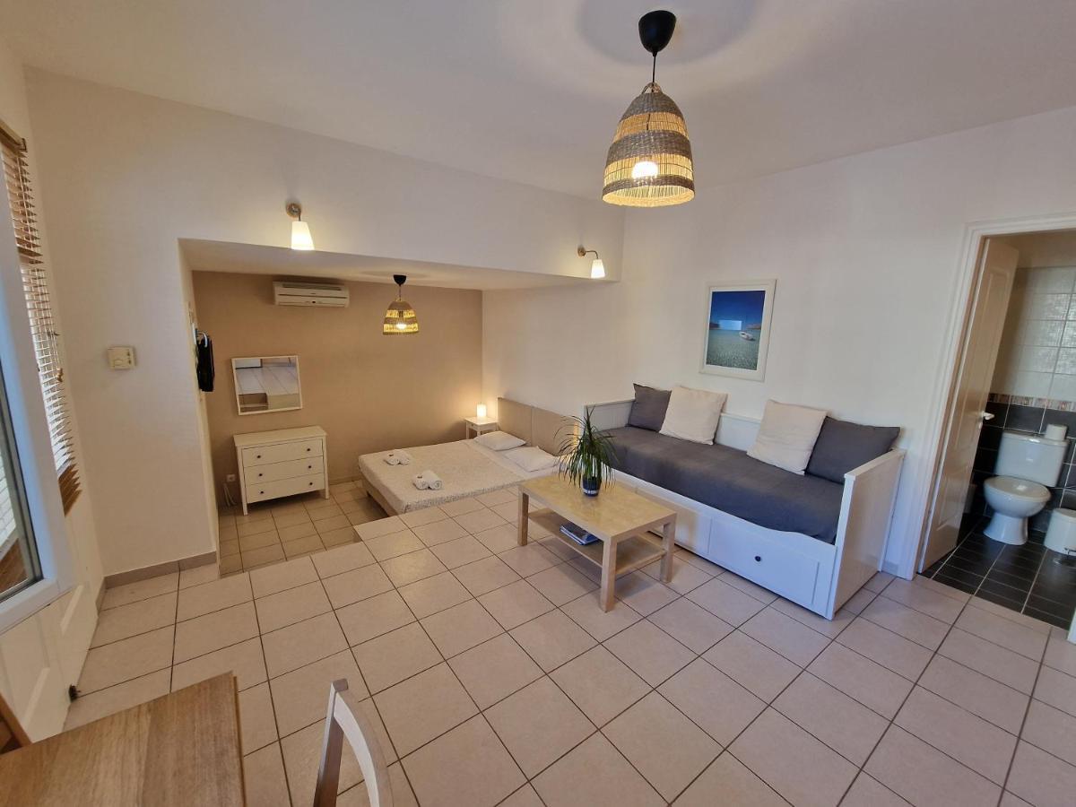 Karaoulanis Apartments Ándros Extérieur photo